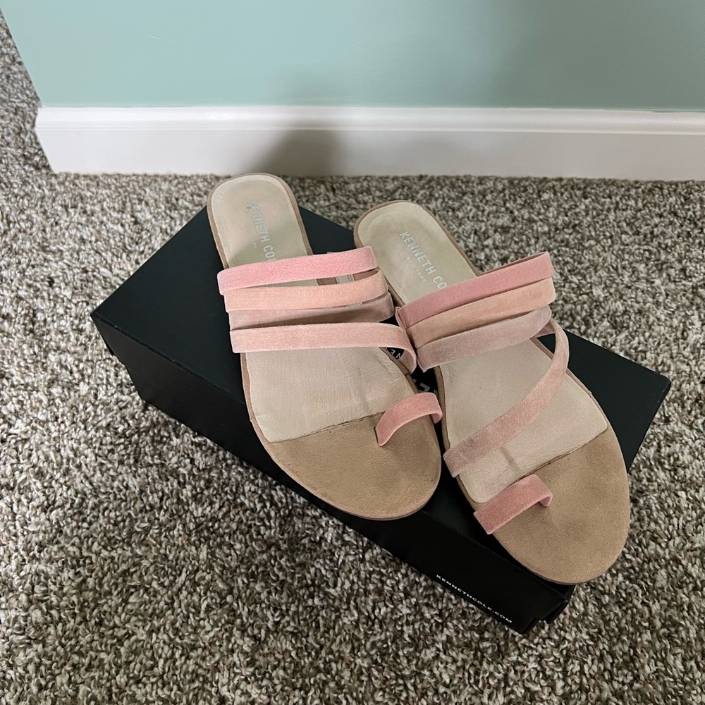 Kenneth Cole Blush Sandals